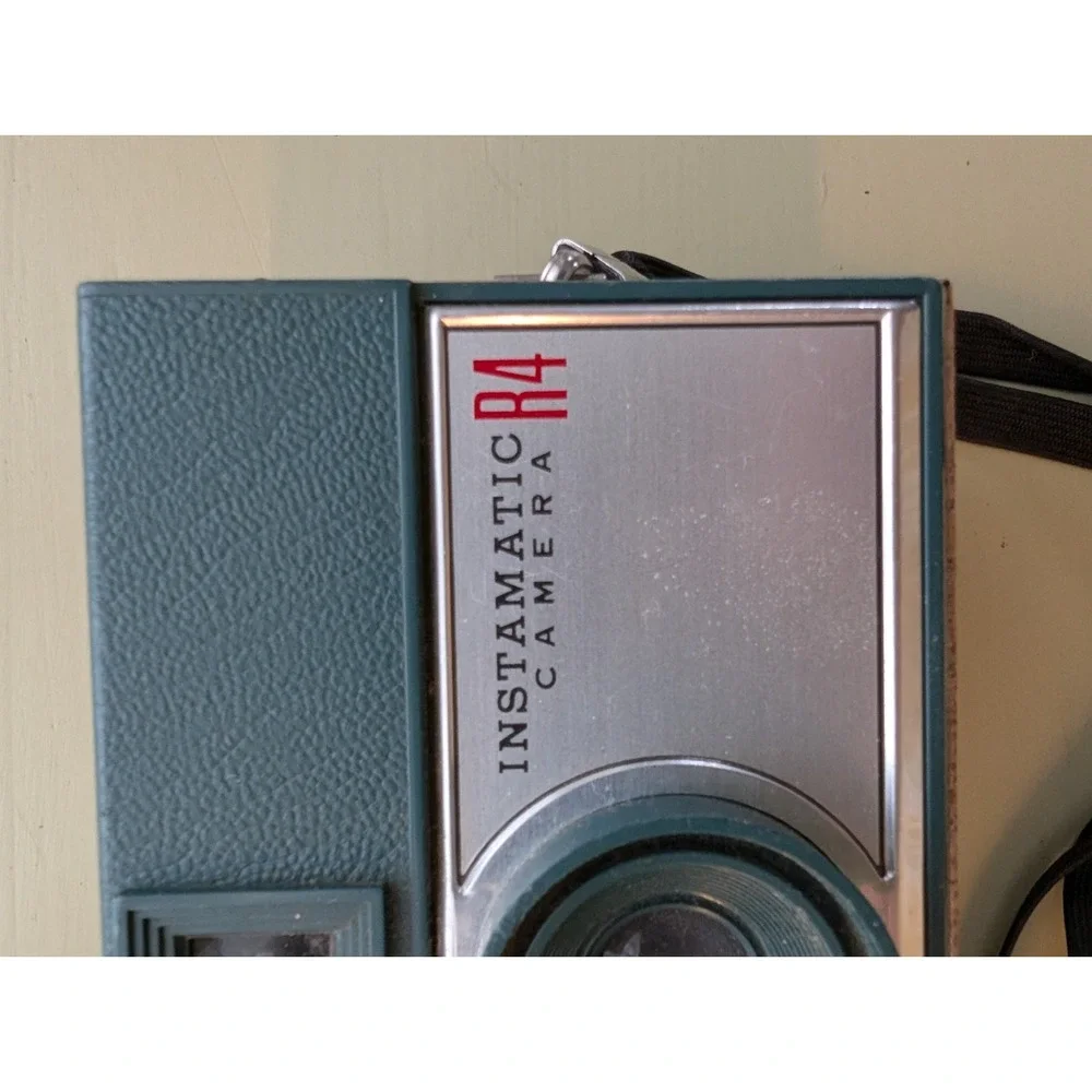 Vintage Kodak Hawkeye R4 Flash Camera 127 Film Camera Made in USA Untested